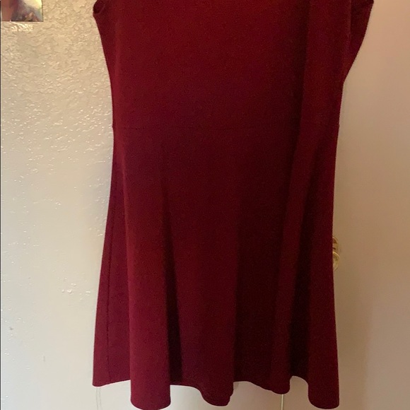 Clothes - Picture 2 of 4